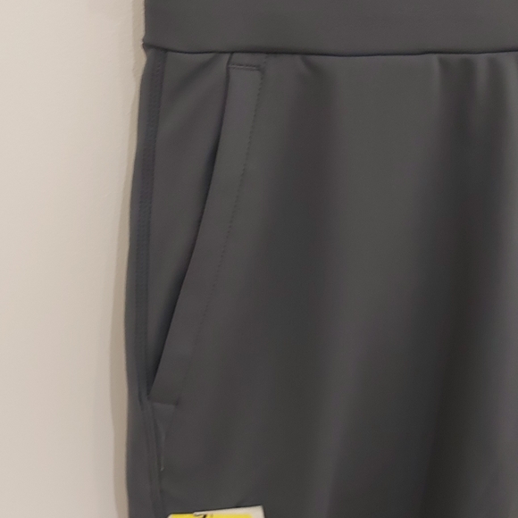 3/$20 Short - Picture 3 of 8